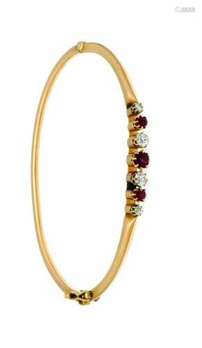 Ruby old cut brilliant bangle RG 585/000 with 3 antique cut fac. Rubies 4 -3 mm in very