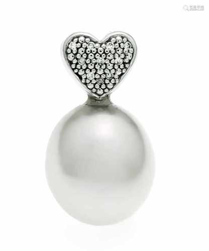 South Sea diamond pendant WG 585/000 with an oval excellent South Sea pearl 13.5 x 12 mm