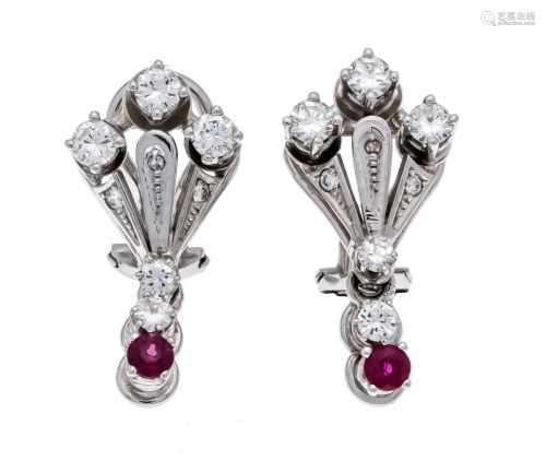 Ruby-brilliant ear clips WG 585/000 with 2 round faceted rubies, 0.36 ct in total in very