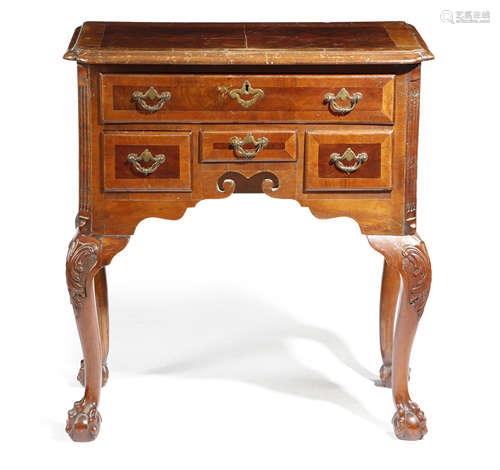 A MAHOGANY AND WALNUT LOWBOY IN GEORGE II STYLE LATE 19TH CENTURY the quarter veneered and