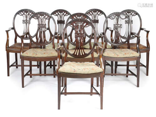 A SET OF EIGHT MAHOGANY DINING CHAIRS IN HEPPLEWHITE STYLE LATE 19TH / EARLY 20TH CENTURY each