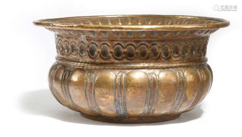 AN ITALIAN COPPER WINE CISTERN LATE 17TH / EARLY 18TH CENTURY with a repousse gadrooned body 32.