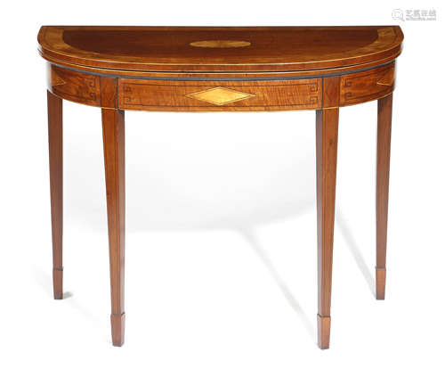 A GEORGE III MAHOGANY CARD TABLE LATE 18TH / EARLY 19TH CENTURY of 'D' shape, the satinwood and