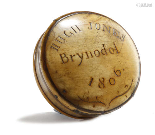 A GEORGE III WELSH HORN SNUFF BOX EARLY 19TH CENTURY the lid inscribed and dated 'Hugh Jones