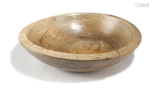 A TREEN SYCAMORE DAIRY BOWL 19TH CENTURY the exterior with reeded bands 46cm diameter