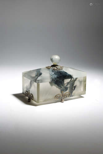 AN AGATE CASKET c.1930-50 with silver plated mounts, the hinged lid with a ball finial 17cm wide