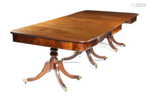 A GEORGE IV MAHOGANY TRIPLE PILLAR DINING TABLE EARLY 19TH CENTURY with a pair of 'D' ends and a