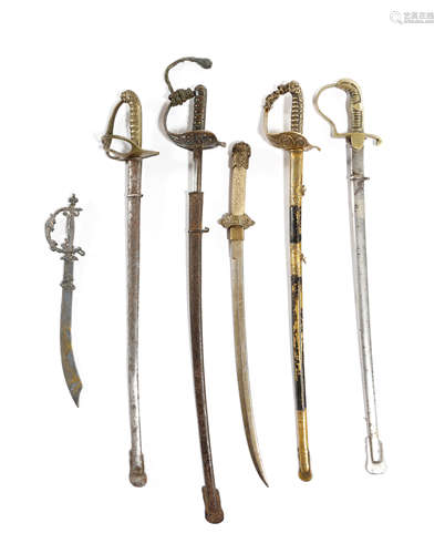 SIX MINIATURE SWORD PAPER KNIVES LATE 19TH / EARLY 20TH CENTURY made of brass and steel, four with