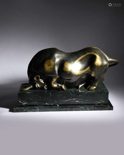 ‡ Domenico Calabrone (1928-2000) Charging Bull patinated bronze on green veined marble base,