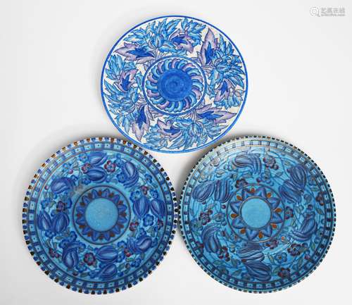 A pair of Crown Ducal Blue Tulips (Kashmir) pattern wall chargers designed by Charlotte Rhead,