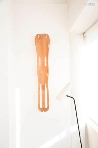 An Evans Products Company moulded plywood splint designed by Charles and Ray Eames, first design