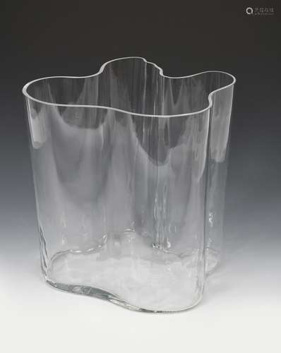 A large Iittala Savoy clear glass vase designed by Alvar Aalto, tapering amorphic form, etched Alvar