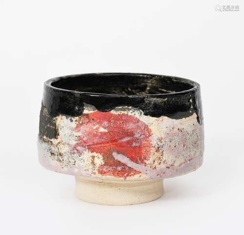 ‡ Robin Welch (1936-2019) a stoneware chawan, cylindrical form, painted with pink, blue and red on