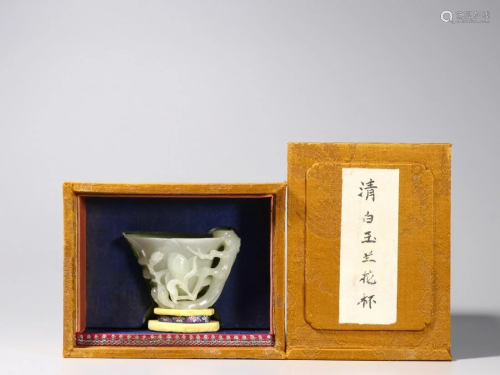 CHINESE WHITE JADE CARVING OF 'ORCHID' CUP