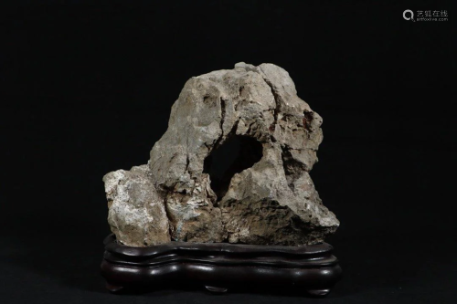 A CHINESE 'YING' SCHOLAR ROCK