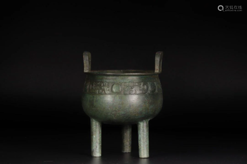 TRIPOD BRONZE 'CHI-DRAGON' FOOD VESSEL, DING