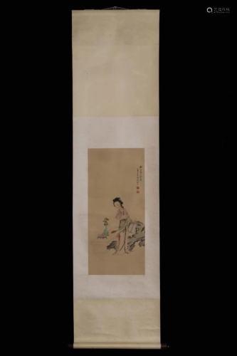 CHINESE FIGURE PAINTING OF A LADY IN GAR…