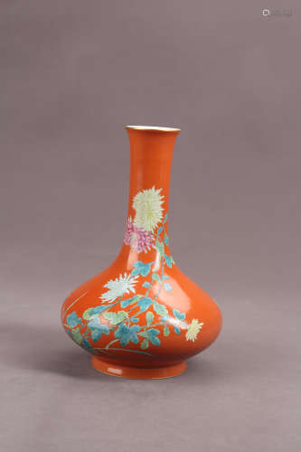A Chinese Flower Patterned Porcelain Flask