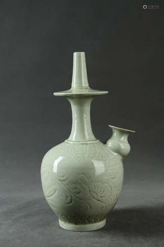 A Chinese Porcelain Bottle