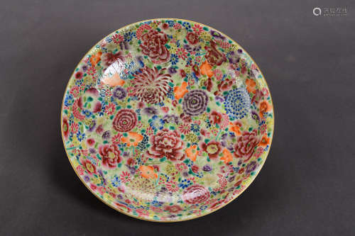 A Chinese Flower Patterned Porcelain Plate