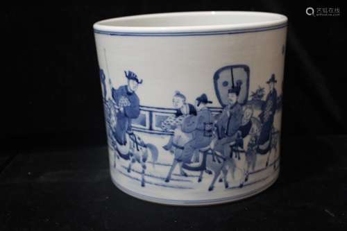 A Chinese Blue and White Porcelain Brush Pot