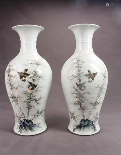 A Pair of Chinese Porcelain Olive-shaped Vases
