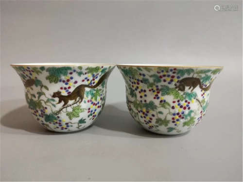 Pair Waisted Cups of Qing Dynasty