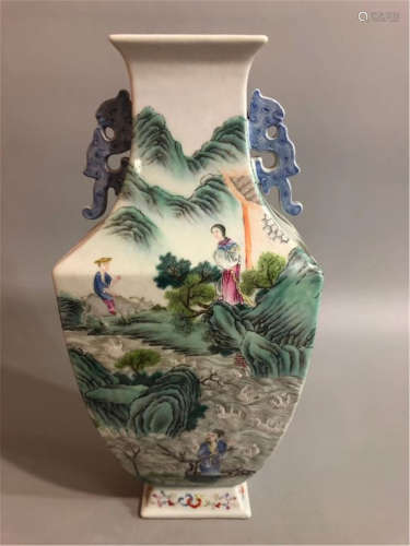 A Famille Rose Square Vase of Qing Dynasty