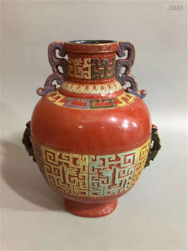 A Coral Red Glazed Jar Qing Dynasty