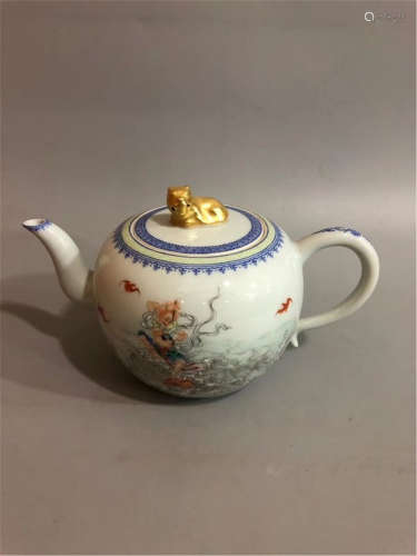 A Famille Rose Tea-pot in Qing Dynasty