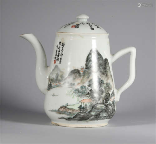 A Famille Rose Kettle of Qing Dynasty