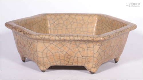 A Ge-type Hexagonal Washer Qing Dynasty