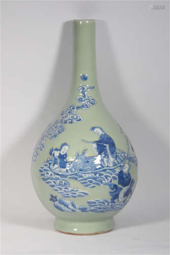 An Under Glaze Blue and Celadon Glazed Vase of Qing Dynasty