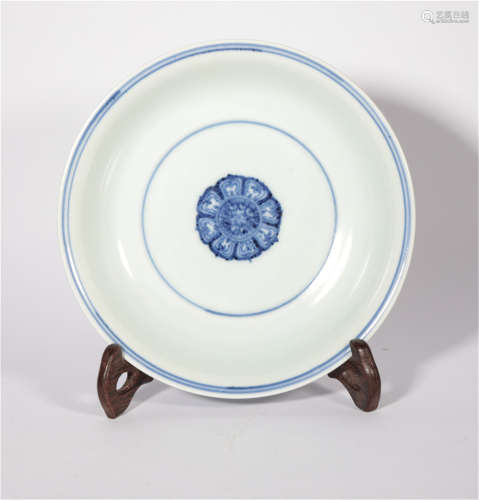 A Blue and White Flower Plate of Ming Dynasty
