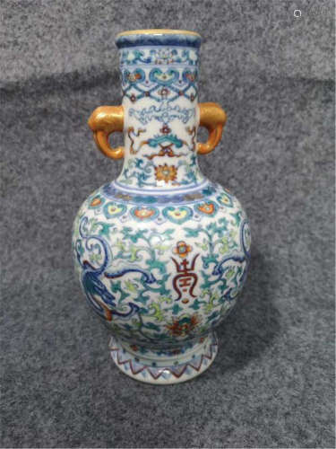 A Doucai Glazed Vase of Qing Dynasty