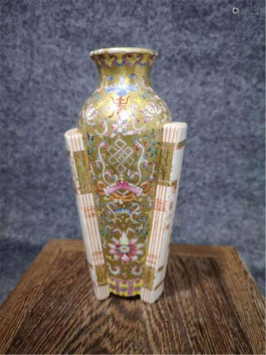 A Famille Rose and Gilt Vase of Qing Dynasty