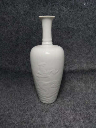 A Monochrome Vase of Qing Dynasty