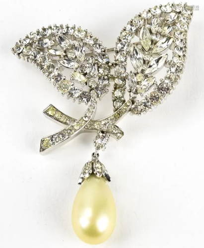 Vintage C 1970s Rhinestone & Faux Pearl Trifari