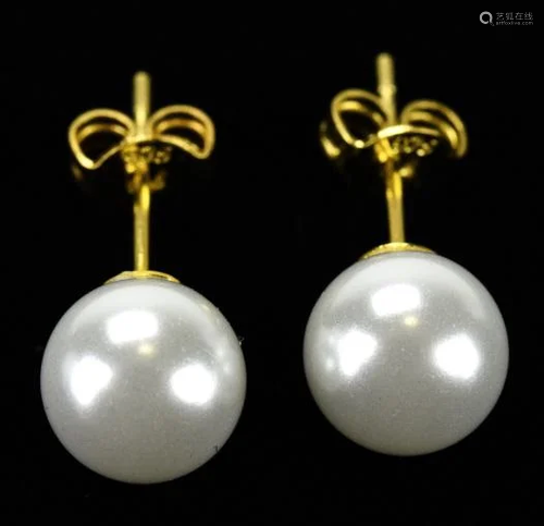 Pair of 6mm Pearl Stud Earrings