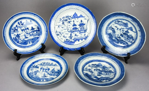 5 Chinese Blue & White Porcelain Dishes / Bowls