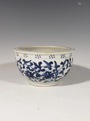 Chinese Blue and White Porcelain Jar,Mark