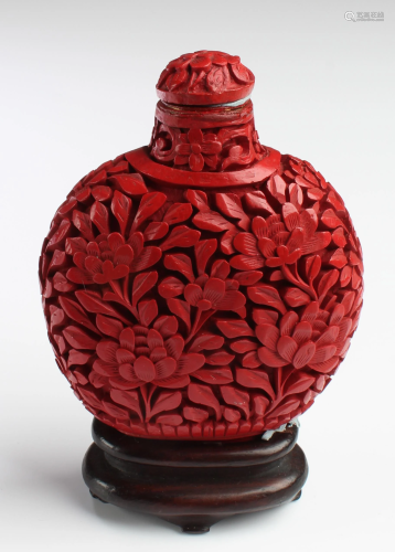 Chinese Cinnabar Lacquer Snuff Bottle