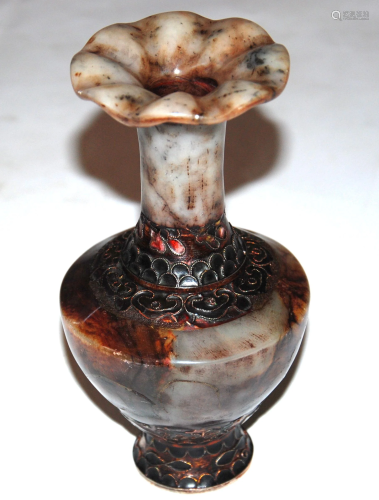 vaso in pietra decorato cm.x h. 18,5