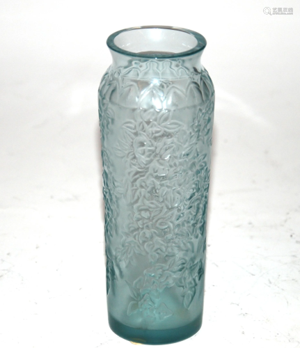 Lalique vaso in vetro azzurro cm.x h. 17,8