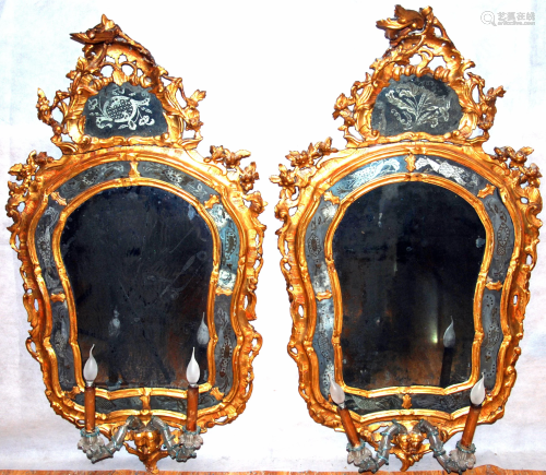 coppia di specchiere in legno scolpito e dorato