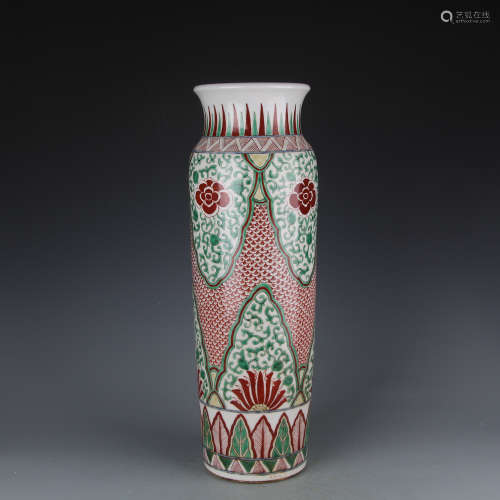 A Chinese Multicolored Porcelain Vase