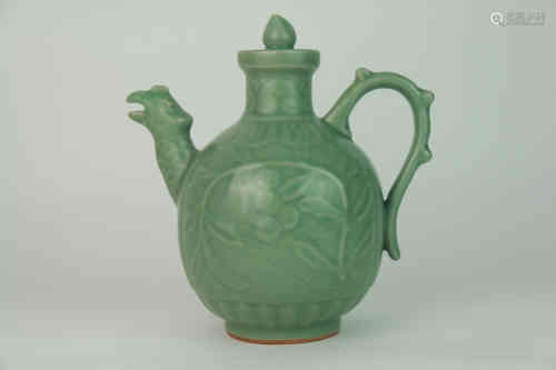 A Chinese Porcelain Pot