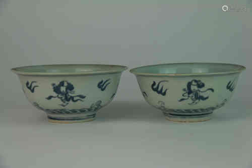 A Pair of Chinese Blue and White Porcelain Bowls