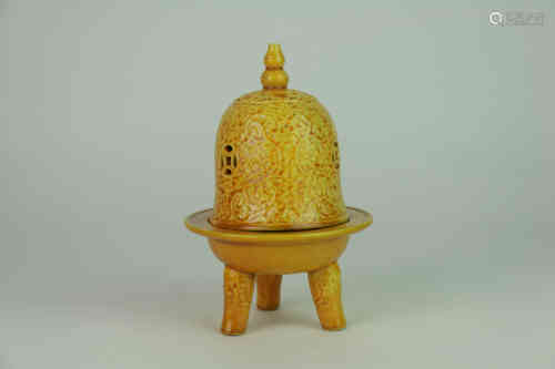 A Chinese Yellow Glazed Porcelain Incense Burner