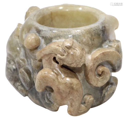 漢Han Dynasty(206BC-220AD) 白玉螭龍帶沁扳指